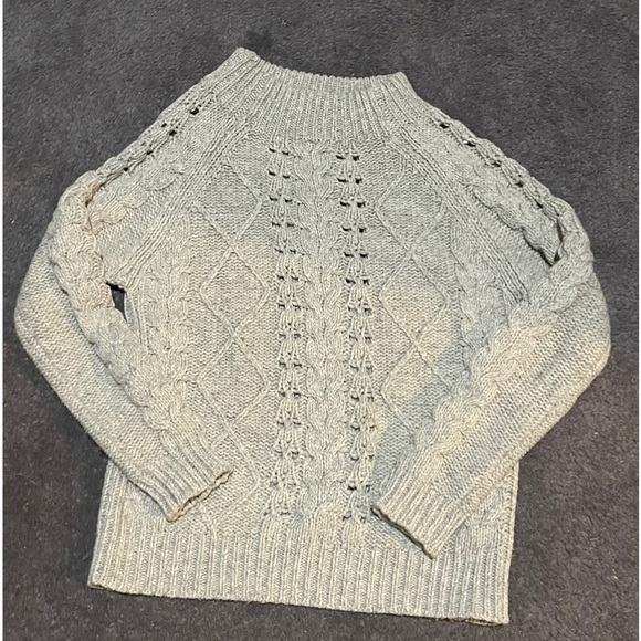 J CREW CABLE KNIT SWEATER - Picture 2 of 4